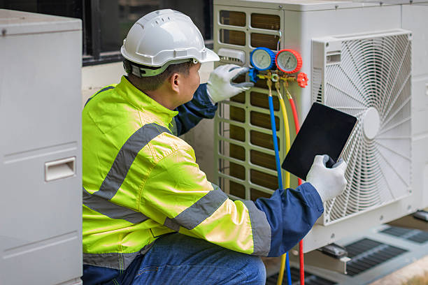 Professional Ductwork Repair technician working in Highland, MI